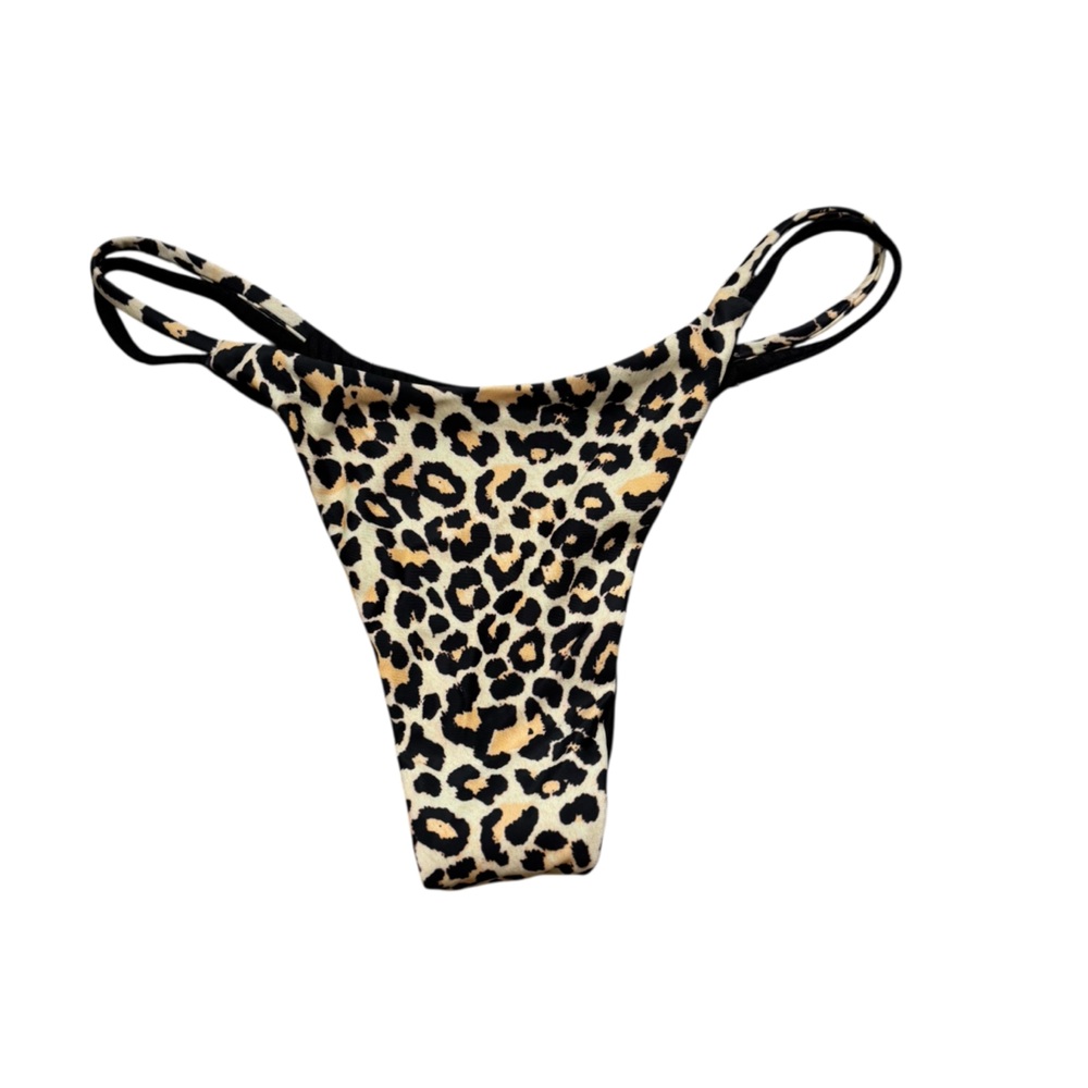 Ladies Brand New without Tags Leopard Print Bikini Bottoms Size Small